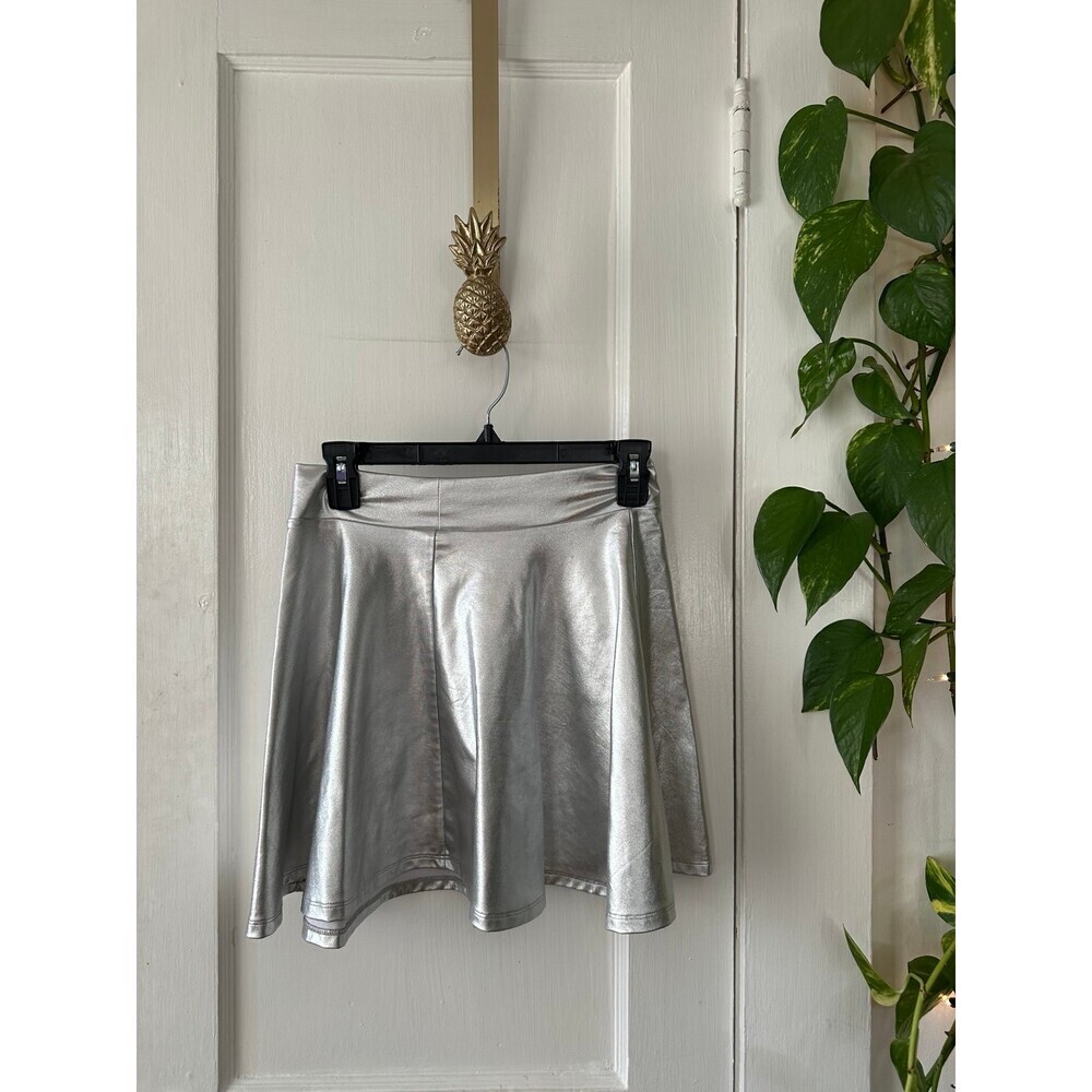 Adult women’s size medium Silver skirt